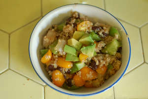 Quinoa Bowls with Green Pepper and Black Beans